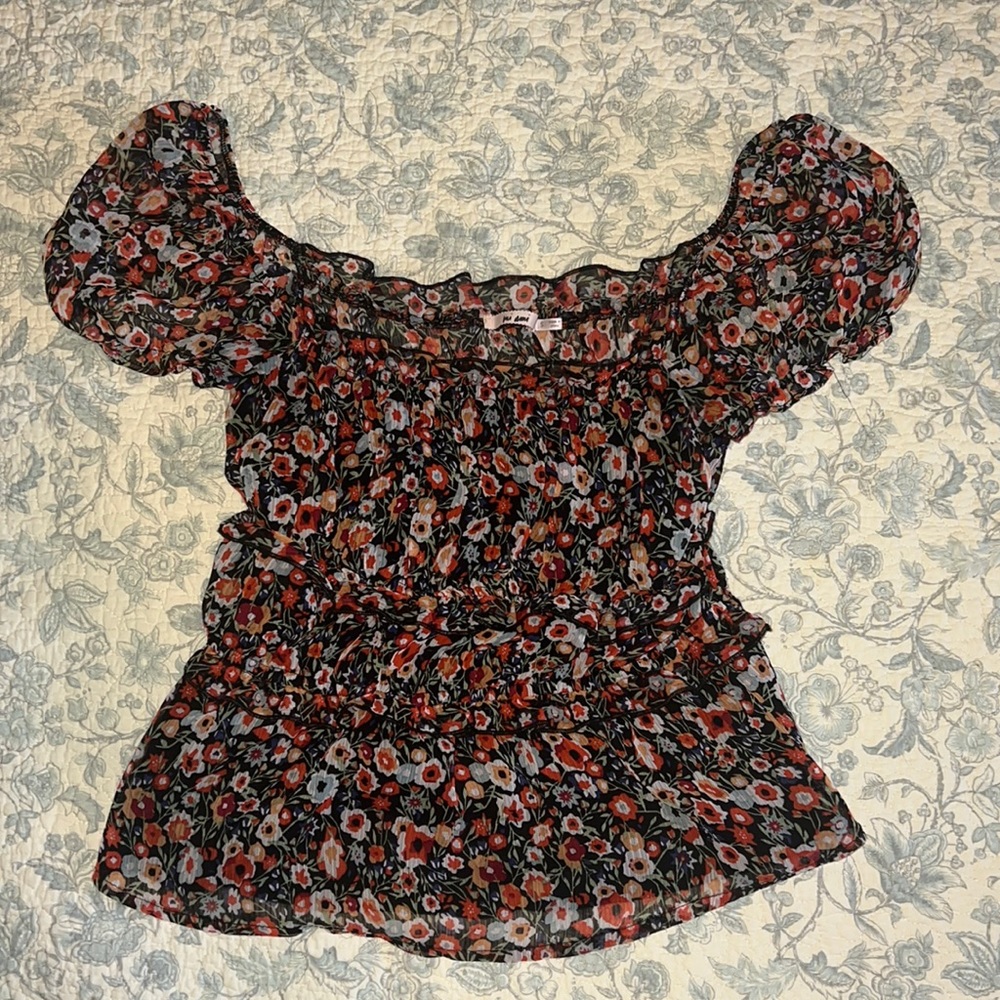 francesca’s floral elastic ruffle top